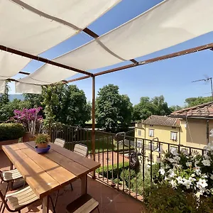 la-terrazza-di-sofia-lucca.it-tuscanyhotel.com/