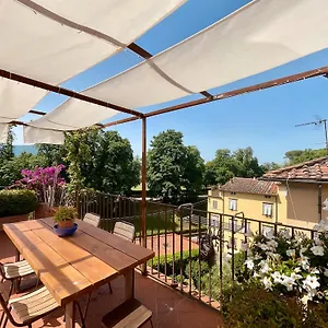 la-terrazza-di-sofia-lucca.it-tuscanyhotel.com/