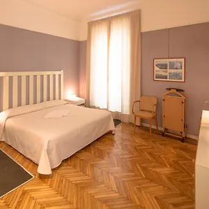 Apartment Borgonuovo Uno, Milan