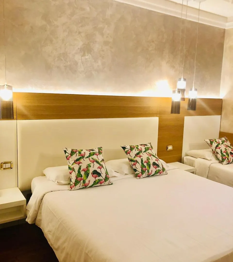 Hotel Mythos Milan 3*,  Italy
