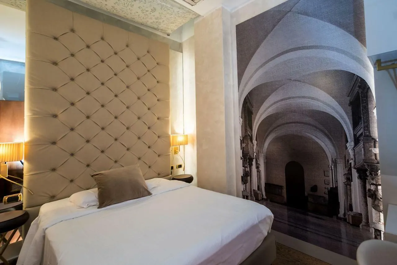***  Hotel Mythos Milan Italy