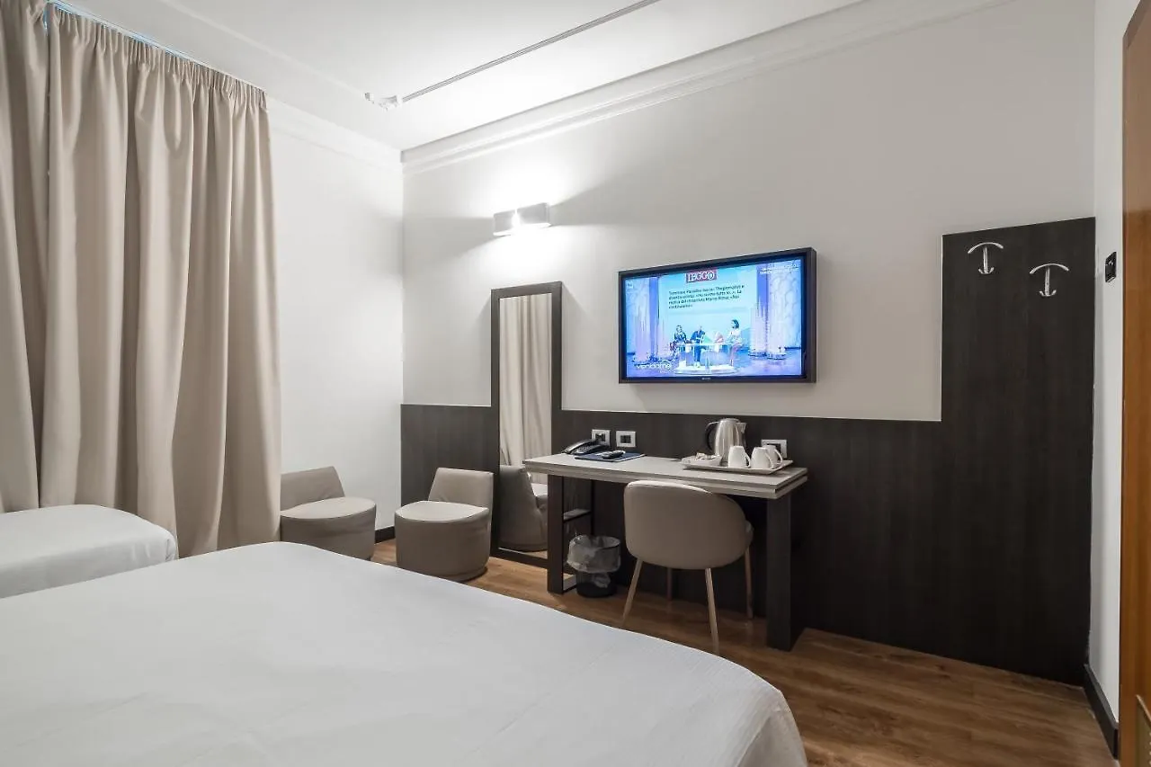 Hotel Mythos Milan 3*,