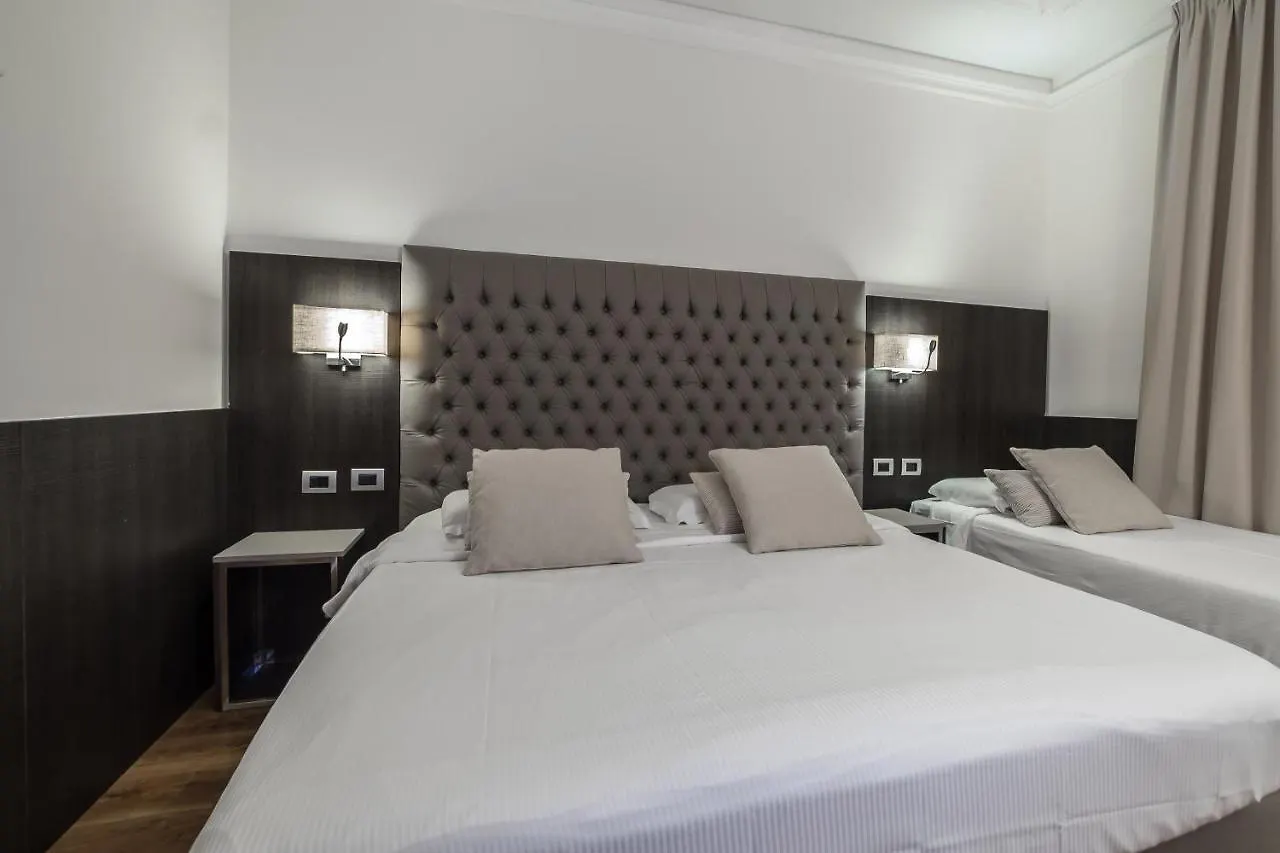 Hotel Mythos Milan 3*,